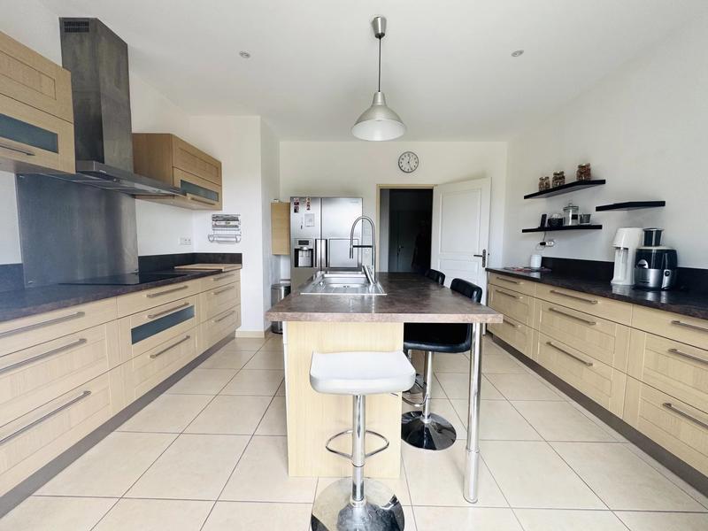 Maison - 136 m² - 5 pièces