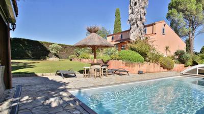 Villa - 220 m² - 7 pièces