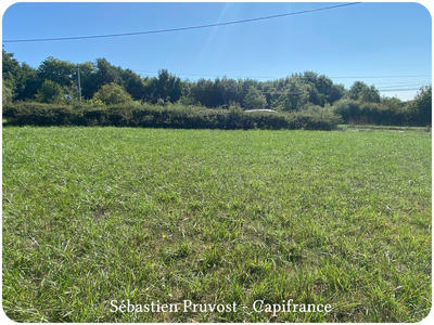 Terrain constructible - 1 500 m²