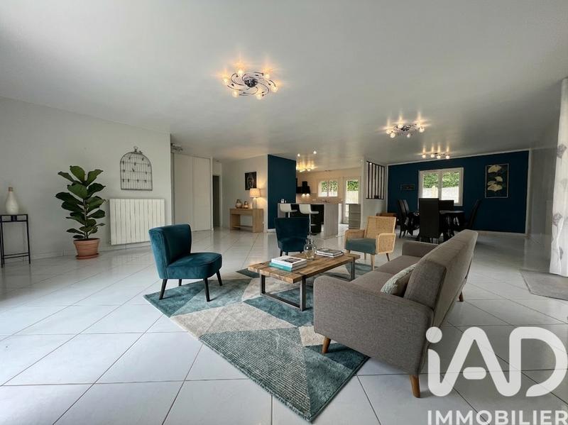 Maison - 161 m² - 5 pièces