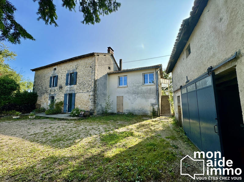 Maison - 305 m² - 8 pièces