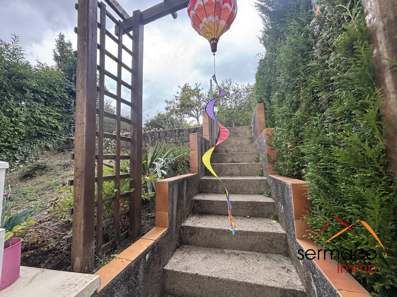 Maison - 95 m² - 4 pièces