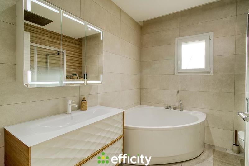 Villa - 140 m² - 5 pièces