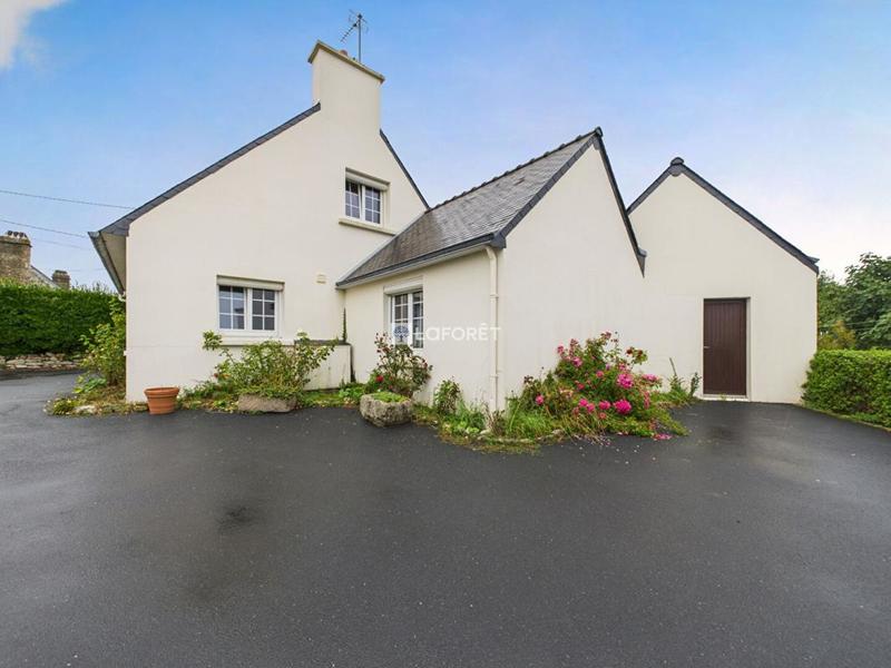 Maison - 98 m² - 5 pièces