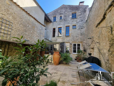 Maison ancienne - 178 m² - 8 pièces