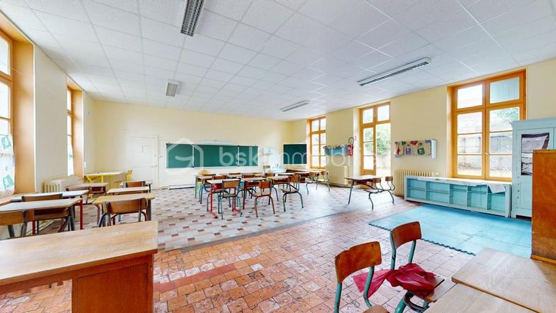 Maison - 400 m² - 10 pièces