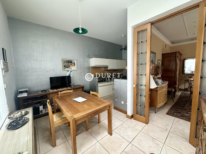 Maison - 220 m² - 9 pièces