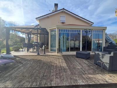 Maison - 158 m² - 6 pièces