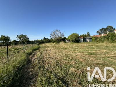 Terrain - 700 m²
