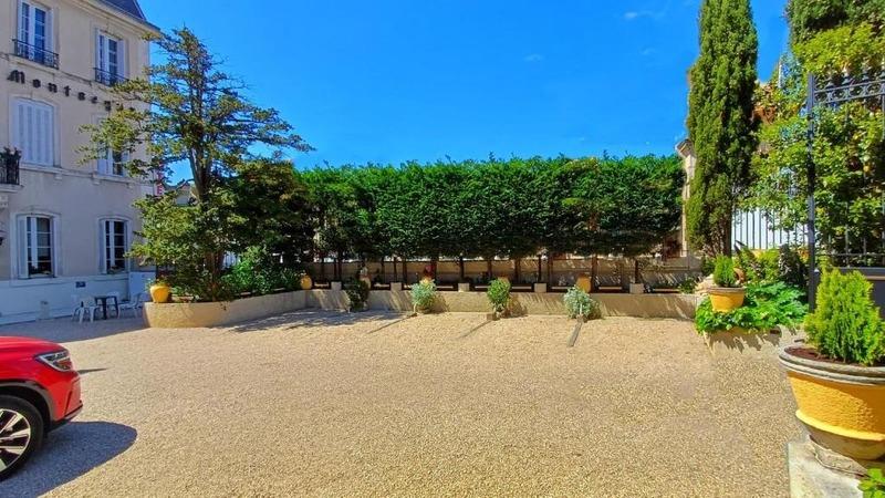 Hôtel particulier - 1 340 m² - 21 pièces