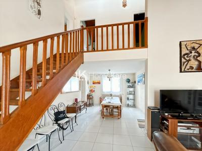 Villa - 200 m² - 8 pièces