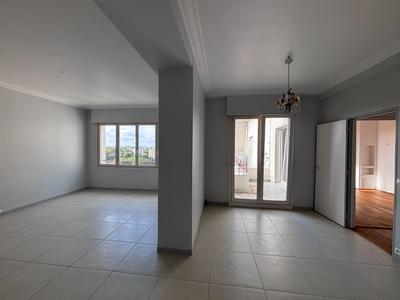 Appartement - 120 m² - 6 pièces