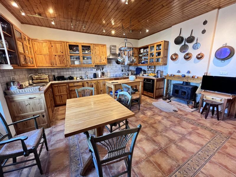 Maison traditionnelle - 290 m² - 7 pièces