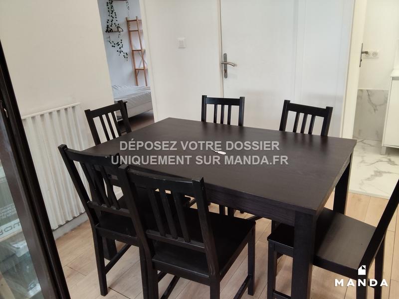 Chambre - 10 m² - 6 pièces