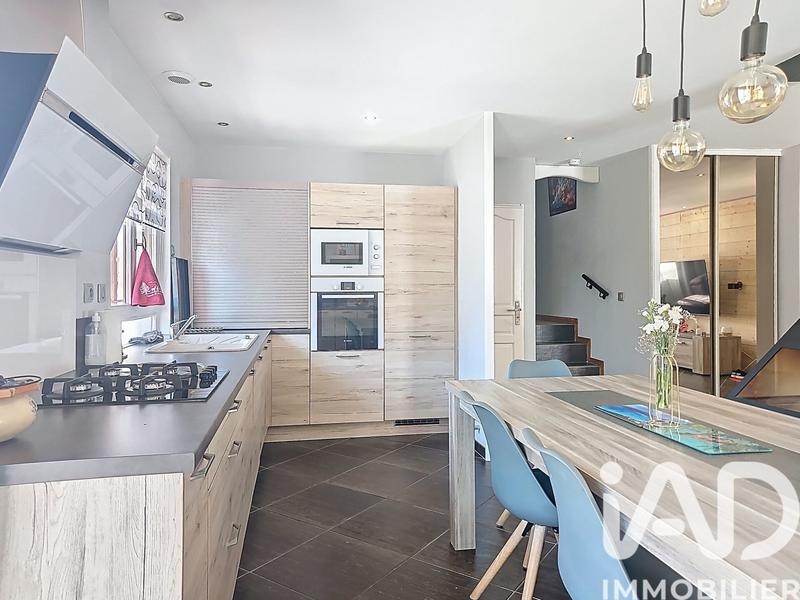 Maison - 133 m² - 6 pièces