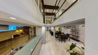 Loft - 151 m² - 5 pièces