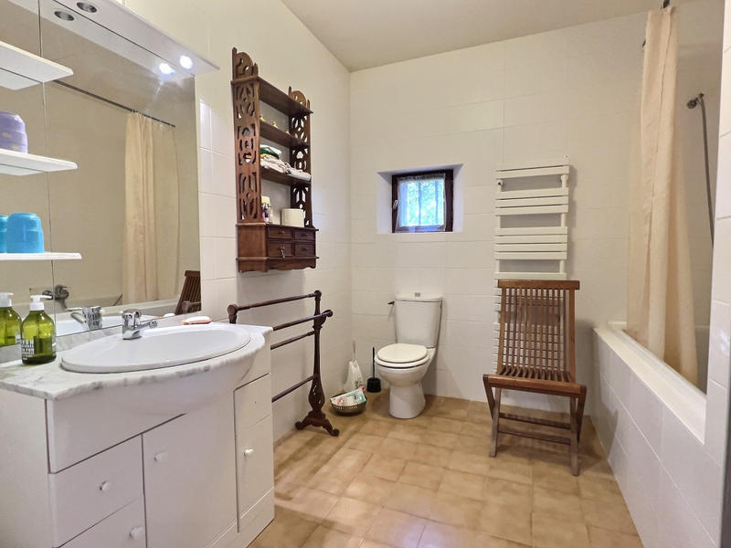 Maison - 203 m² - 7 pièces