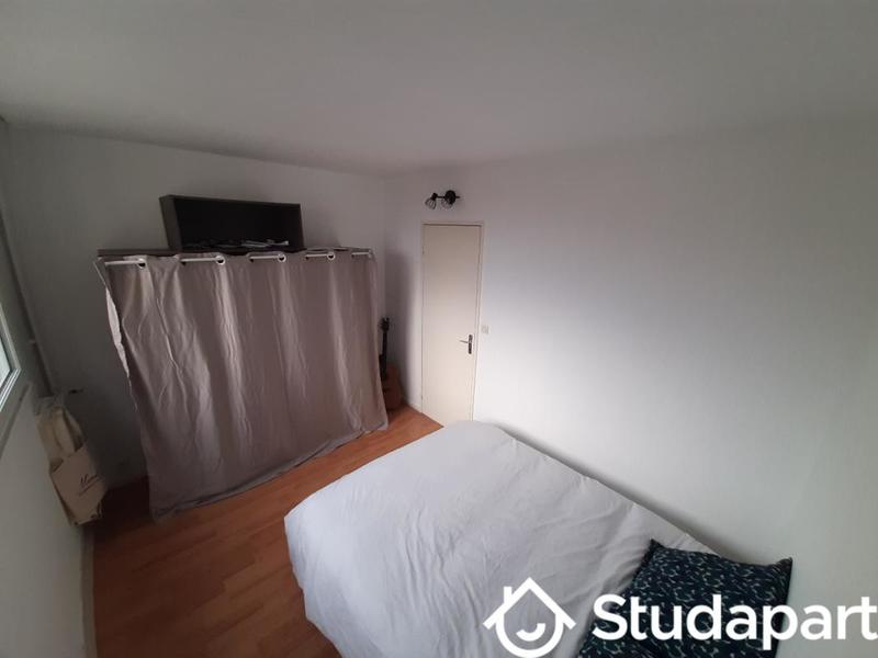 Chambre - 12 m² - 1 pièce