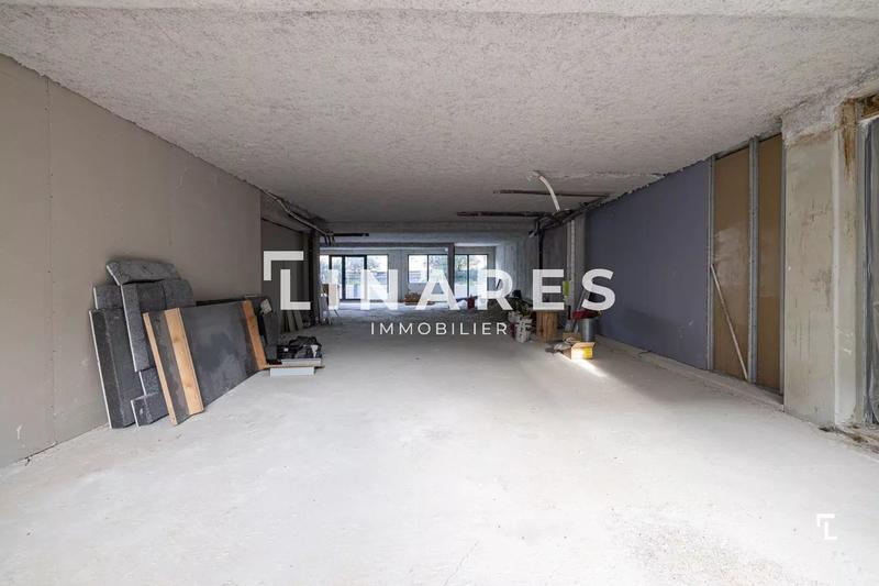 Local commercial - 145 m² - 1 pièce