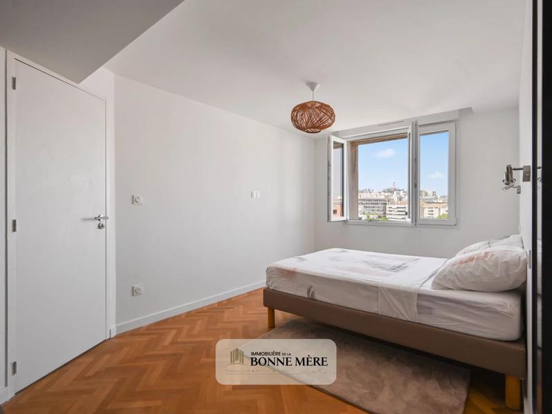 Appartement - 100 m² - 4 pièces