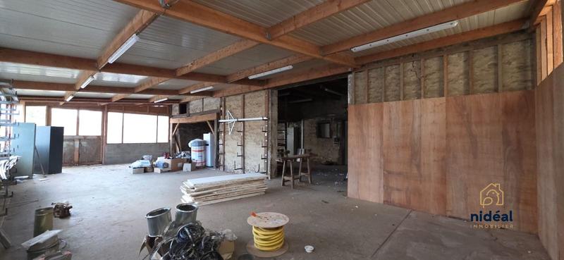 Local d'activités - 713 m²