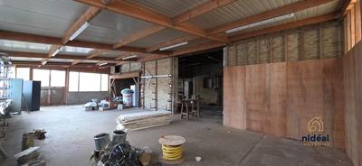 Local d'activités - 713 m²