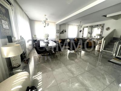 Maison - 160 m² - 5 pièces