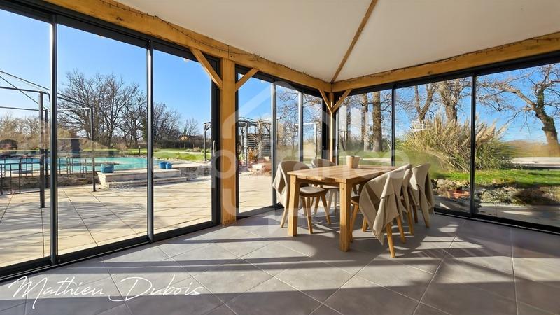 Maison - 167 m² - 8 pièces