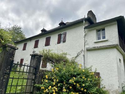 Maison - 122 m² - 6 pièces