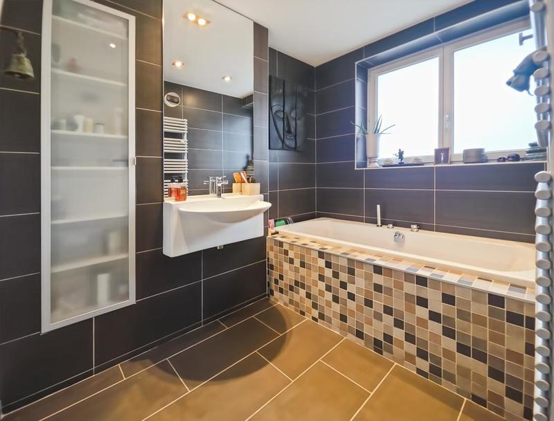 Appartement - 93 m² - 4 pièces