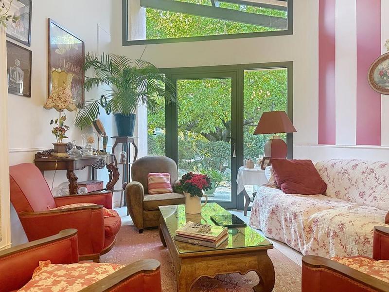 Maison d'architecte - 255 m² - 6 pièces