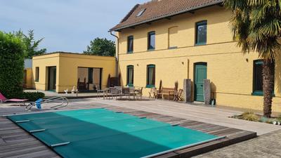 Maison - 240 m² - 9 pièces