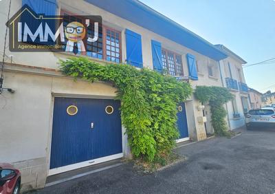 Maison - 138 m² - 6 pièces