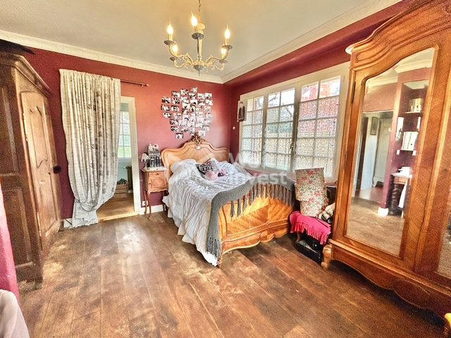 Maison ancienne - 226 m² - 8 pièces