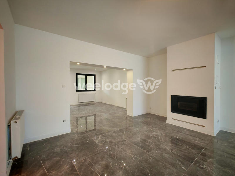 Maison - 171 m² - 7 pièces