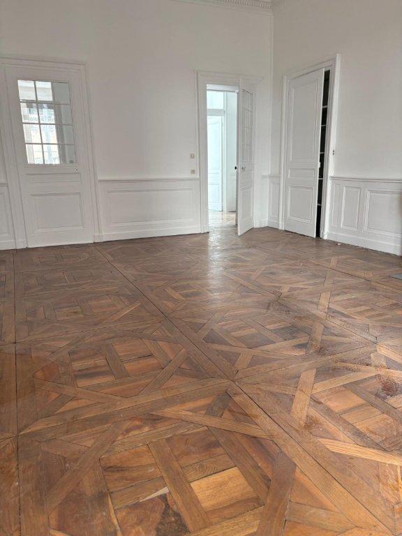 Appartement - 182 m² - 5 pièces