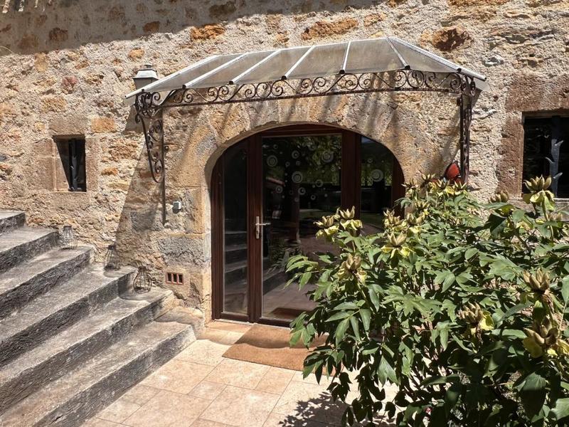 Maison - 200 m² - 5 pièces