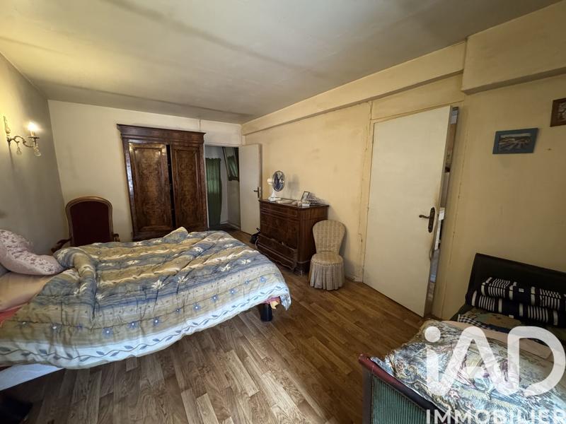 Maison - 218 m² - 7 pièces