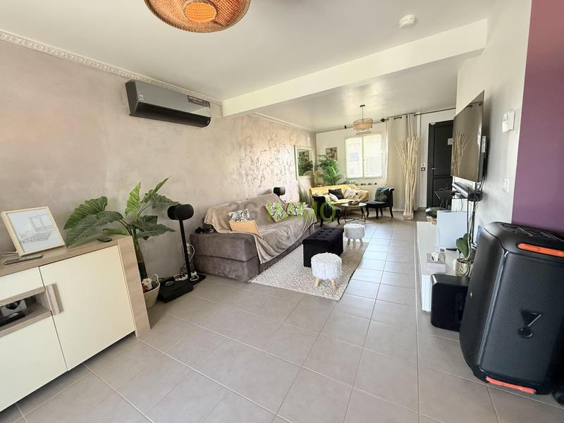 Maison - 90 m² - 5 pièces