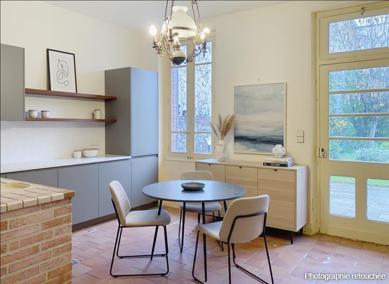 Maison - 220 m² - 6 pièces