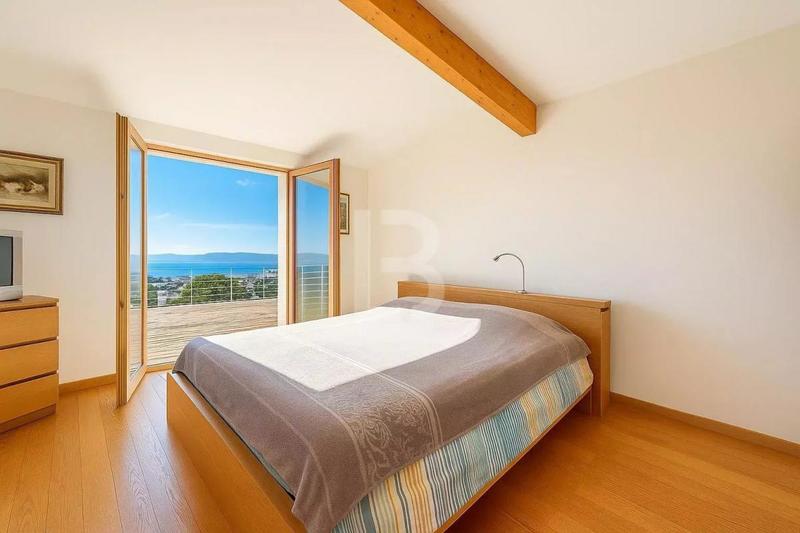 Villa - 180 m² - 6 pièces