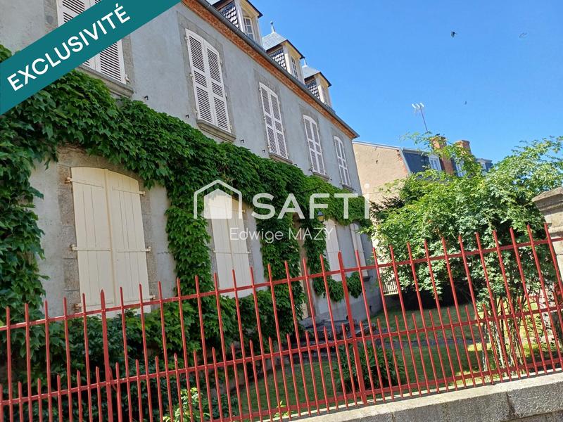 Maison - 244 m² - 8 pièces