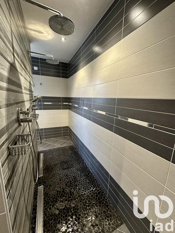 Maison - 190 m² - 7 pièces