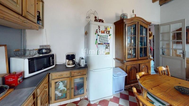 Maison - 240 m² - 8 pièces