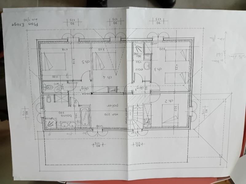 Maison - 205 m² - 9 pièces