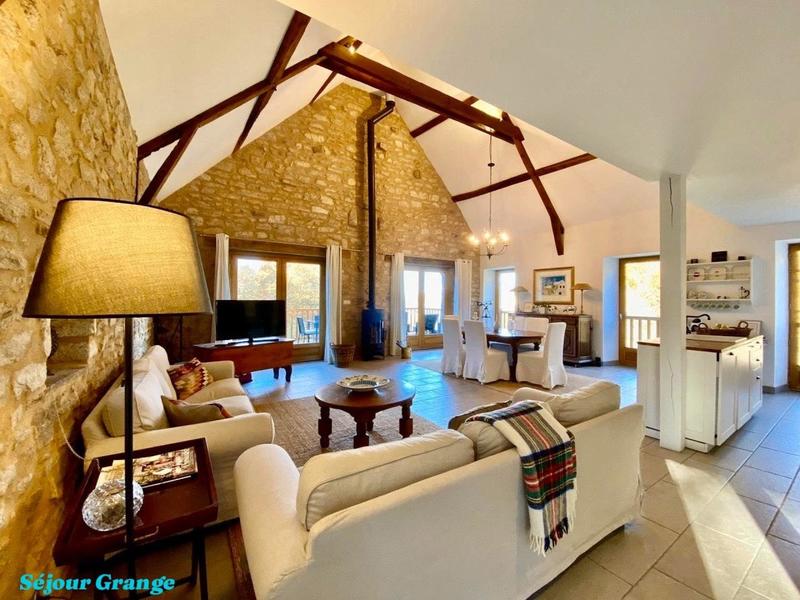 Maison - 298 m² - 9 pièces