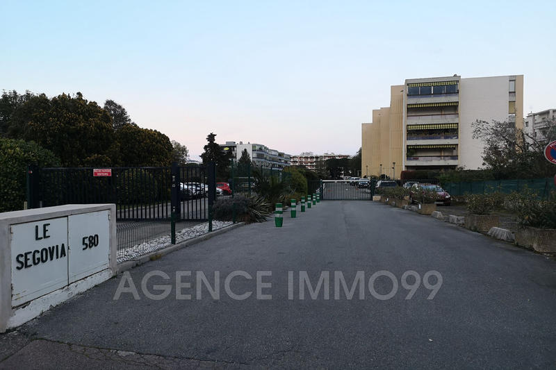 Parking / Garage - 13 m²