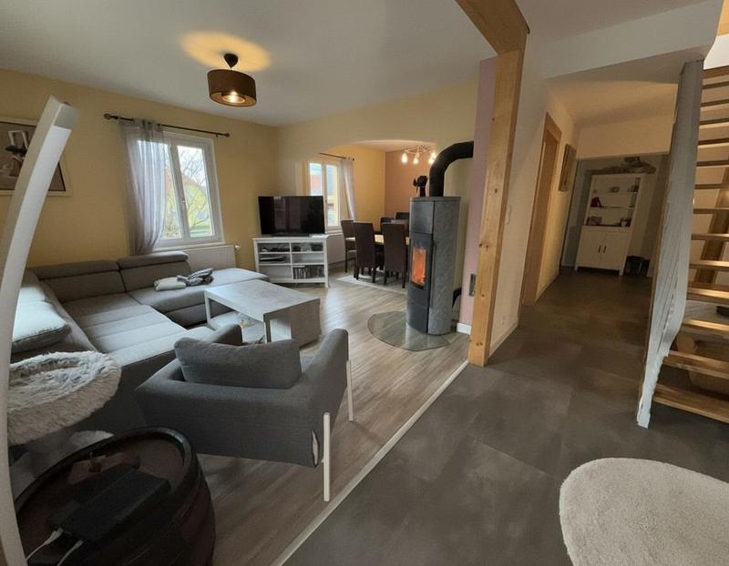 Maison traditionnelle - 153 m² - 6 pièces