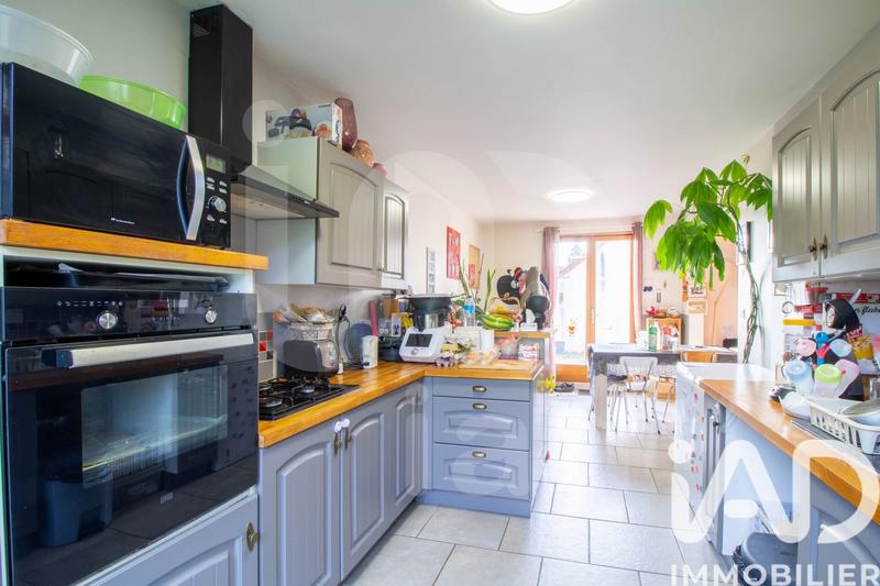 Maison - 82 m² - 5 pièces