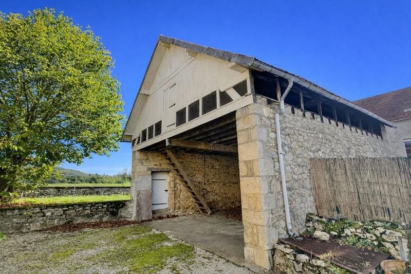 Corps de ferme - 169 m² - 7 pièces